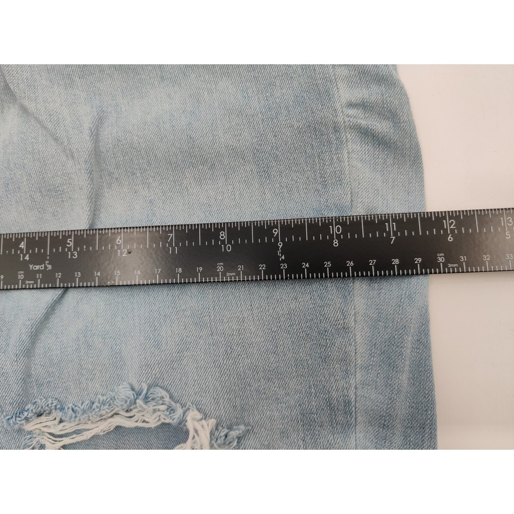 SO‎ High Rise Mom Jeans Light Wash Blue Tapered Leg Denim Size 15/32W - Picture 9 of 11